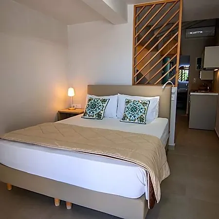 Anni Hotel *