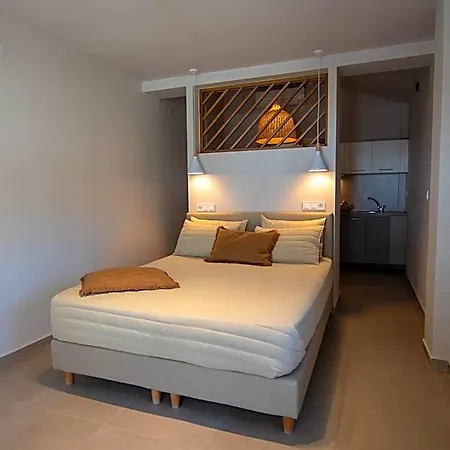 Anni Hotel *